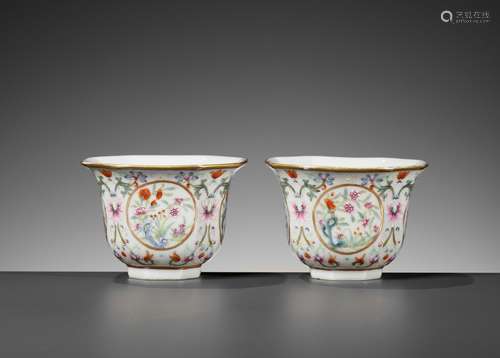 A PAIR OF GILT AND ENAMELED ‘FLORAL’ CUPS, SHENDETANG HALL M...