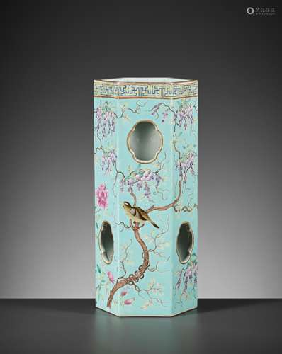 A TURQUOISE-GROUND DAYAZHAI-STYLE HAT STAND, GUANGXU PERIOD