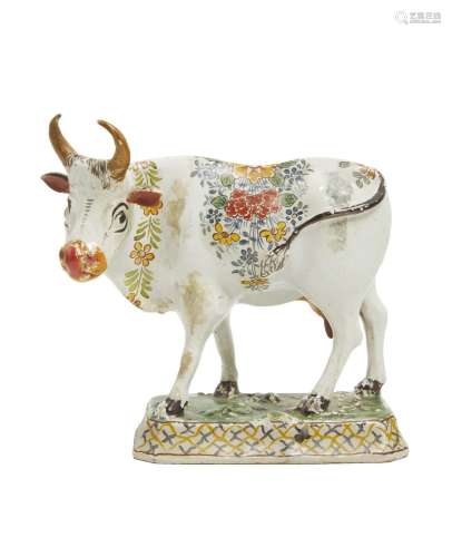 23-Delft : une vache en faïence stannifère blanche décorée d...