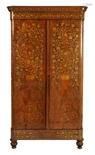 463-Armoire en placage d'acajou marqueté de bois clair e...