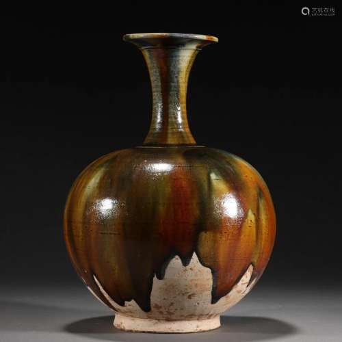 A Sancai Glazed Pottery Bottle Vase