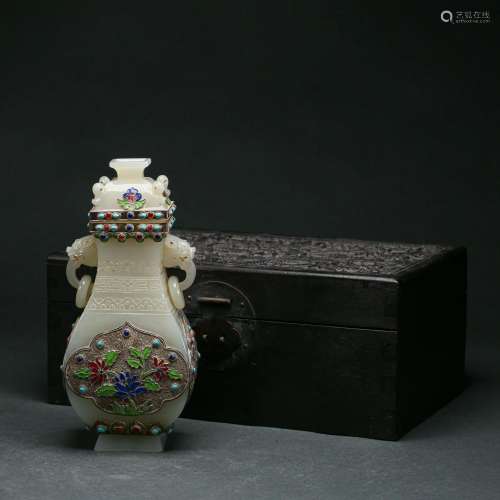 A Carved White Jade Vase with Box