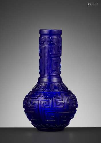 A SAPPHIRE BLUE GLASS ‘ARCHAISTIC’ BOTTLE VASE, 18TH CENTURY