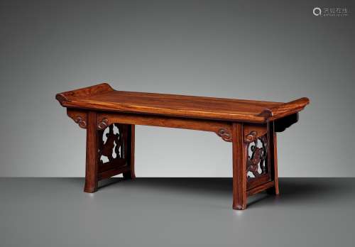 A HUANGHUALI TABLE-FORM STAND, LATE MING TO MID-QING
