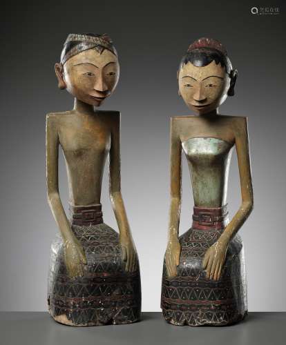 A FINE AND RARE PAIR OF PAINTED WOOD BRIDAL FIGURES, LORO BL...