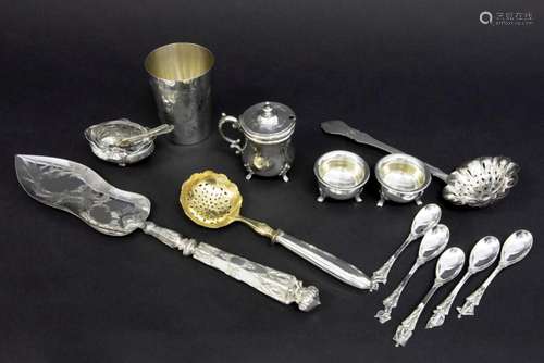 Lot massief zilver met oa zoutvaasjes - gewicht : 504 gram &...