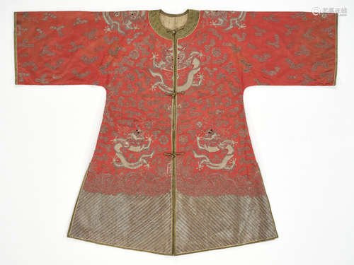 A SALMON-GROUND ‘TEN DRAGON’ SEMI-FORMAL ROBE, 19TH CENTURY