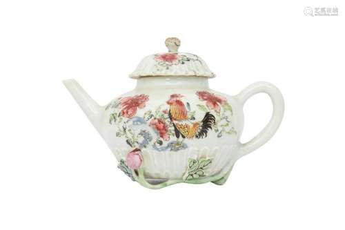 A CHINESE FAMILLE ROSE 'COCKEREL' TEAPOT AND COVER.