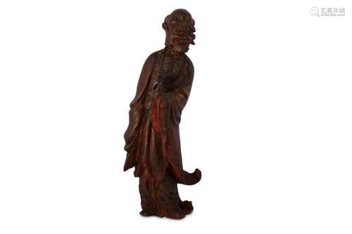 A CHINESE LACQUERED WOOD FIGURE OF A LUOHAN.