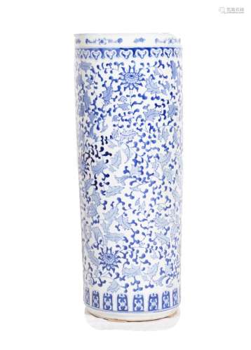 Umbrella holder in blue and white porcelain, China, 20th cen...