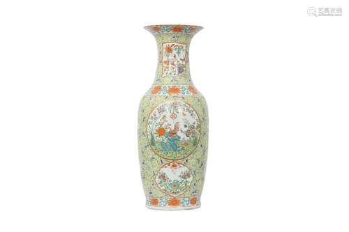 A LARGE CHINESE FAMILLE ROSE GREEN-GROUND VASE.