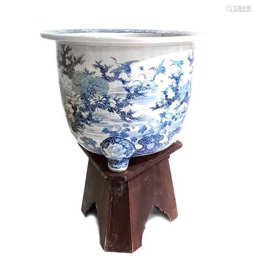 Blue and white porcelain cache-pot, China, late 19th - early...