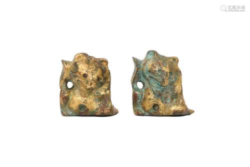 A PAIR OF CHINESE GILT-BRONZE ‘BEAR’ FITTINGS.