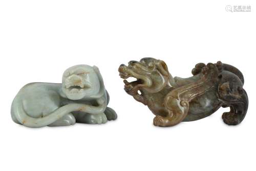 TWO CHINESE JADE CARVINGS OF LIONS.