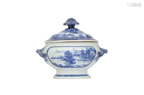 A CHINESE BLUE AND WHITE TUREEN AND COVER.