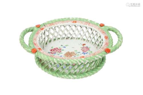 A CHINESE FAMILLE ROSE BASKET.