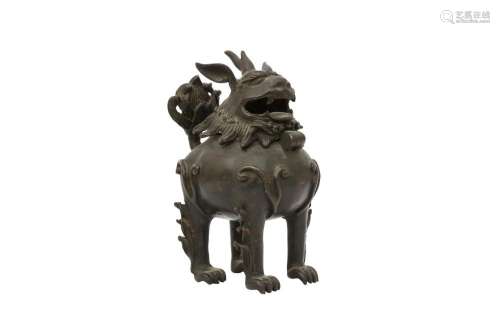 A CHINESE BRONZE 'LUDUAN' CENSER.