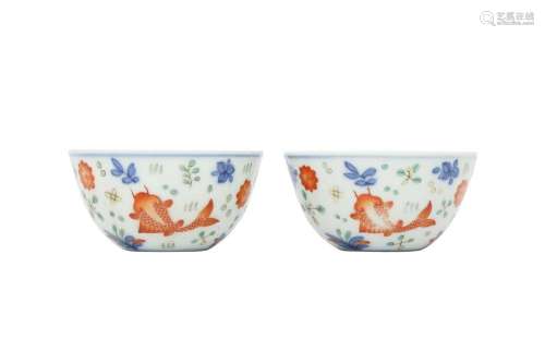 A PAIR OF CHINESE WUCAI 'FISH' CUPS.