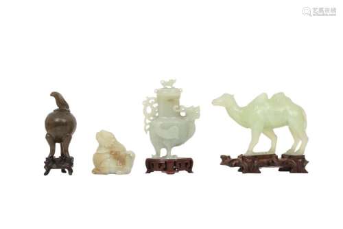 FOUR CHINESE HARDSTONE CARVINGS.