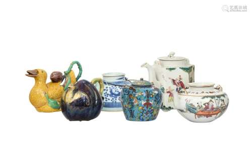 SIX CHINESE TEAPOTS AND FIVE COVERS.