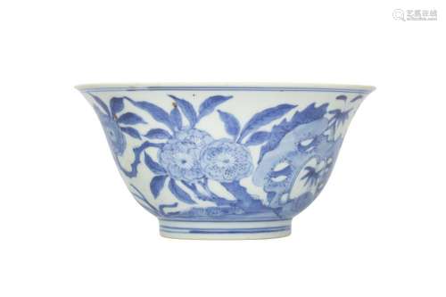 A CHINESE BLUE AND WHITE 'WILD BLOSSOMS' BOWL.