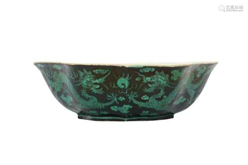 A CHINESE GREEN AND BLACK ENAMELLED 'DRAGON' BOWL.