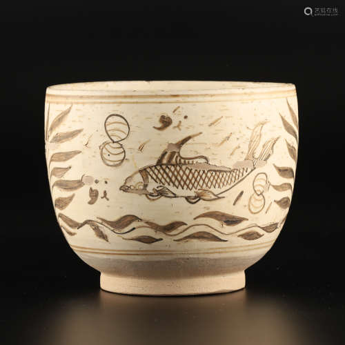 鉄絵魚紋鉢