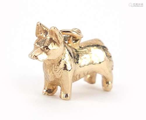 9ct gold Corgi dog charm, 1.6cm in length, 2.7g