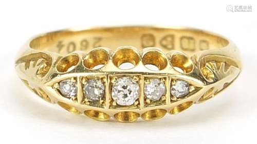 18ct gold graduated diamond five stone ring, Chester 1904, s...