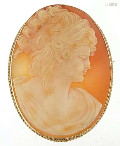 Large 9ct gold cameo maiden head brooch, 5.5cm high, 17.8g