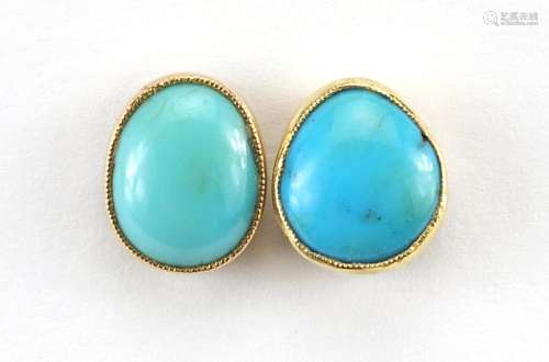 Pair of 15ct gold turquoise stud earrings, 1cm high, 2.3g