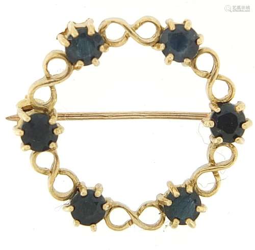 9ct gold sapphire wreath brooch, 2.4cm in diameter