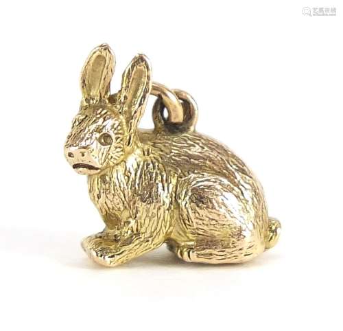 9ct gold hare charm, 1.4cm in length, 2.9g