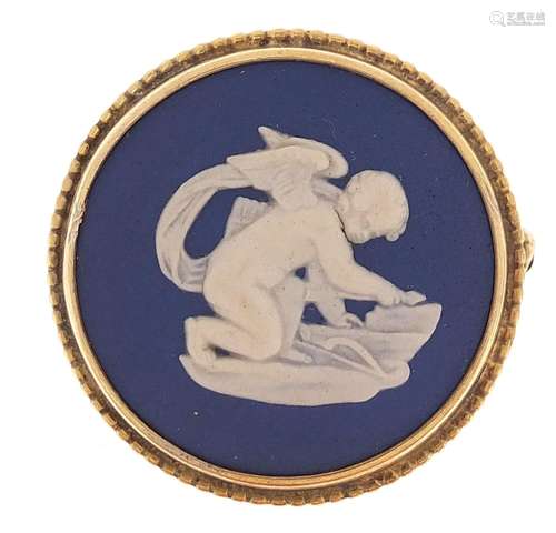 9ct gold mounted Wedgewood Jasperware brooch, housed in a Ch...