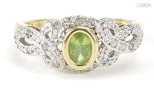 9ct gold peridot and diamond ring, size M, 2.7g