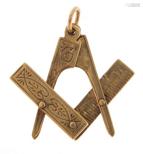 9ct gold folding masonic pendant, 2.5cm high, 2.1g