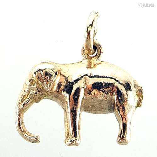 9ct gold elephant charm, 1.6cm in length, 4.4g