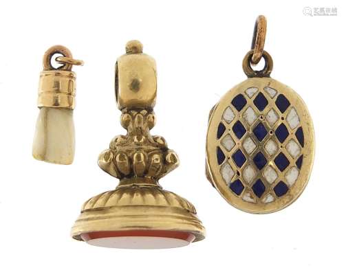 Antique jewellery comprising gold coloured metal carnelian f...
