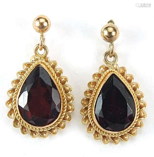 Pair of 9ct gold garnet tear drop earrings, 1.5cm high, 1.7g