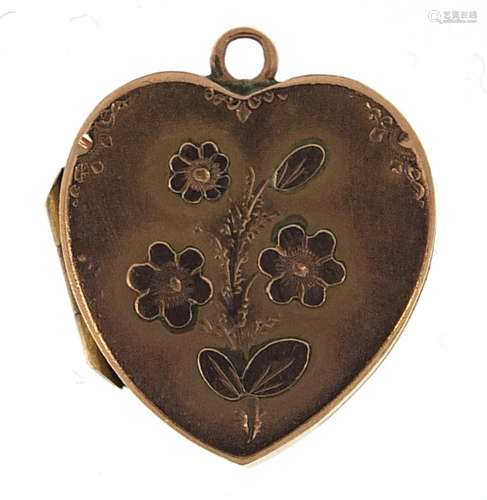 Victorian aesthetic 9ct gold love heart locket, 1.8cm high, ...