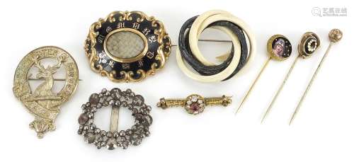 Antique and later jewellery including a 19th century gold co...
