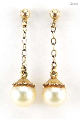 Pair of 9ct gold cultured pearl drop earrings, 2.5cm high, 1...