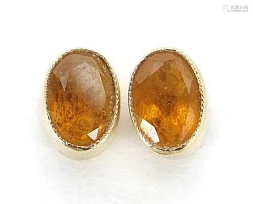 Pair of 9ct gold citrine stud earrings, 8mm high, 1.2g