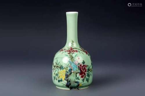 FAMILLE ROSE 'BIRD AND FLOWER' MALLET SHAPED VASE