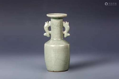 LONGQUAN WARE CELADON GLAZED DOUBLE-EAR VASE