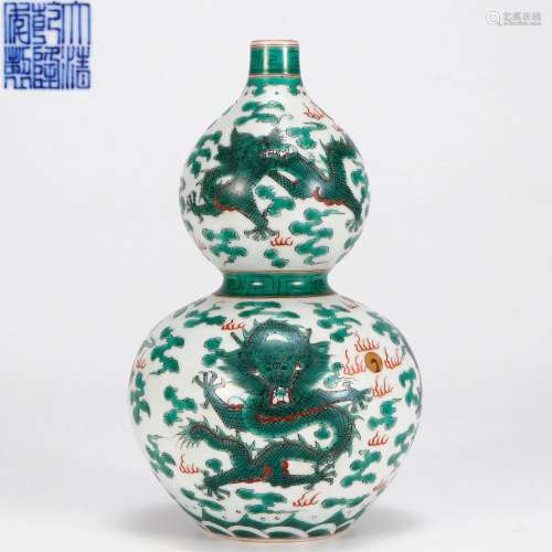 A Doucai Glazed Double Gourds Vase