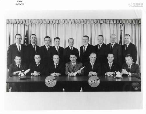 Portrait of NASA's Mercury Seven with the New Nine astro...