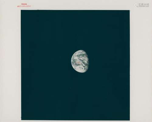 View of the Earth during the last journey to the Moon, Apoll...