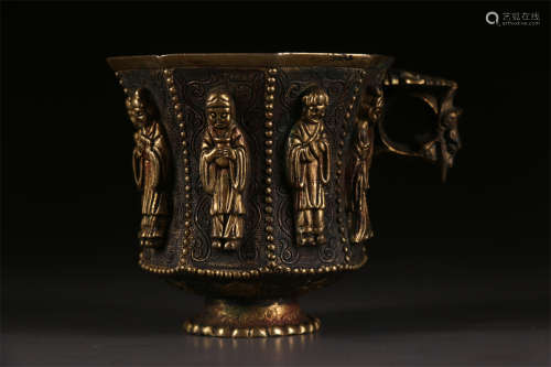 A Gilt Copper Handle Cup.