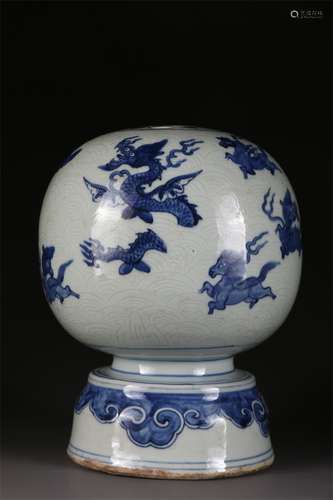 A Blue-and-White Porcelain Flower Receptacle.